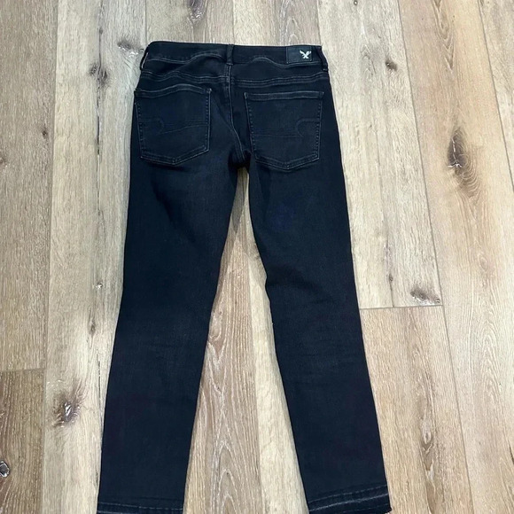 American Eagle Outfitters Super Super Stretch Black Jeggings Crop Sz 6 Long GUC - Picture 10 of 10